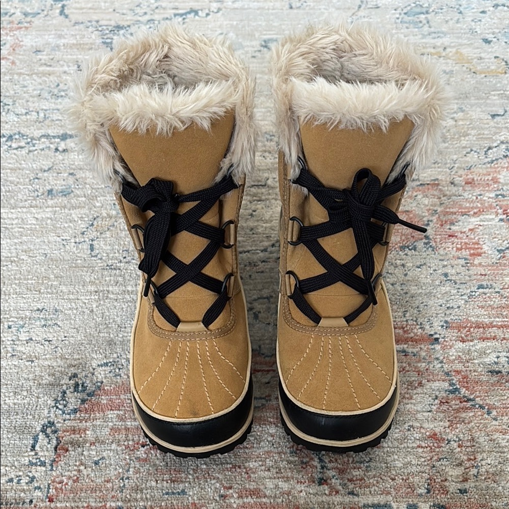 Sorel Tan Winter Boots with Faux Fur